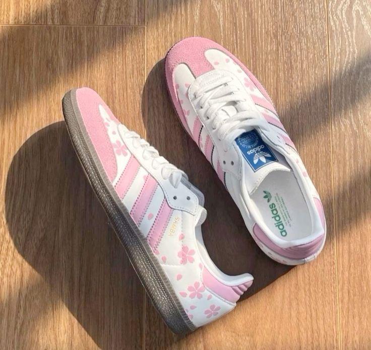 Sepatu Adidas